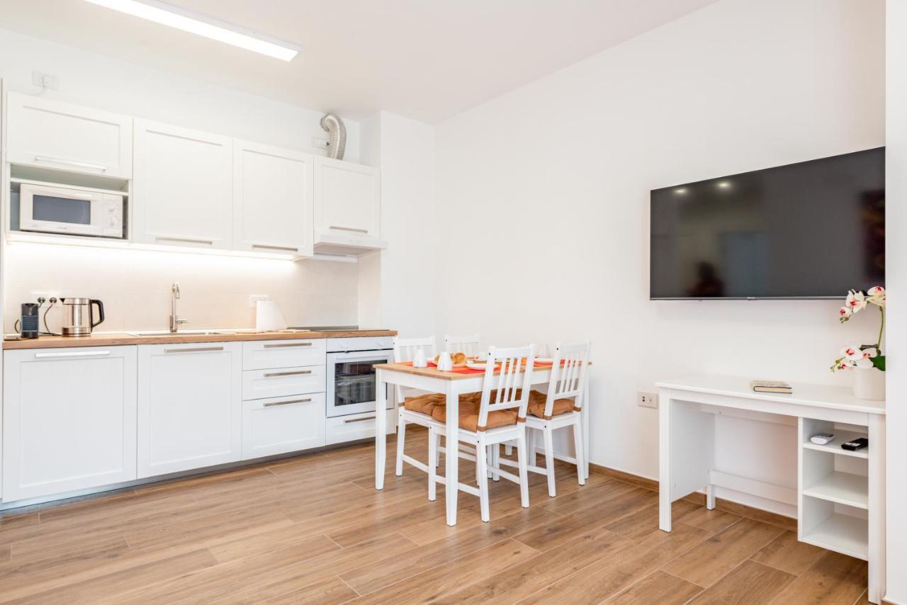 Central Station Apt With Parking Bari Exterior foto