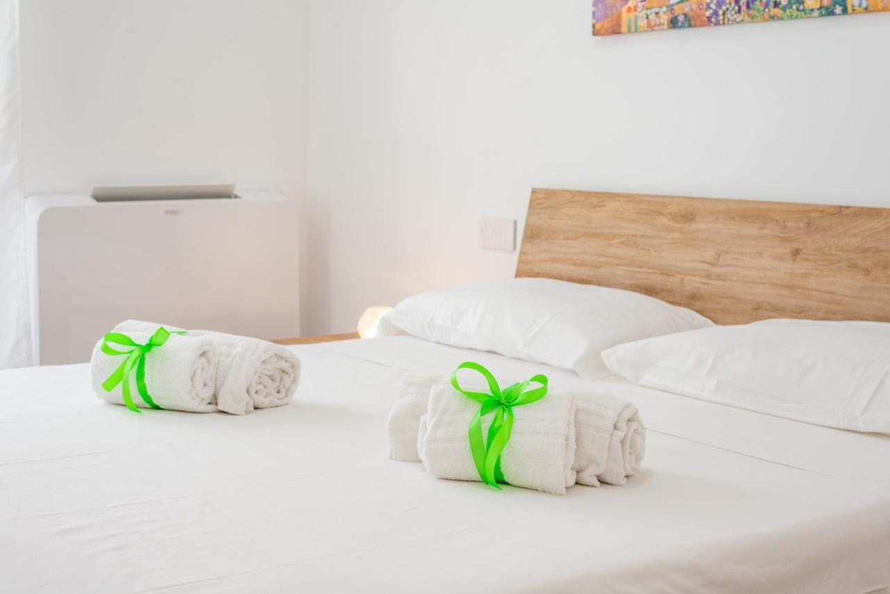 Central Station Apt With Parking Bari Exterior foto